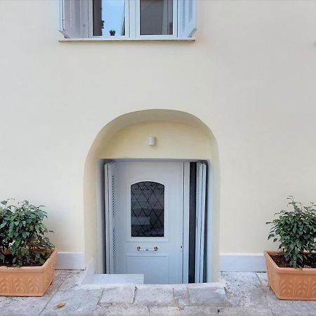 Athens Plaka Family Suites Atenas Quarto foto